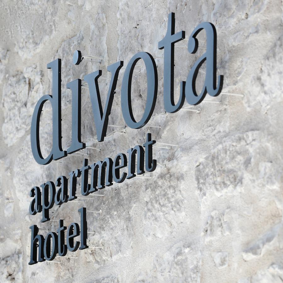 Divota Apartment Hotel Split Buitenkant foto